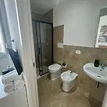 Гостевой дом Onlyrooms V - Portside & Train Station Кальяри
