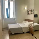 Onlyrooms V - Portside & Train Station Кальяри
