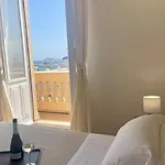 Onlyrooms V - Portside & Train Station 3*
