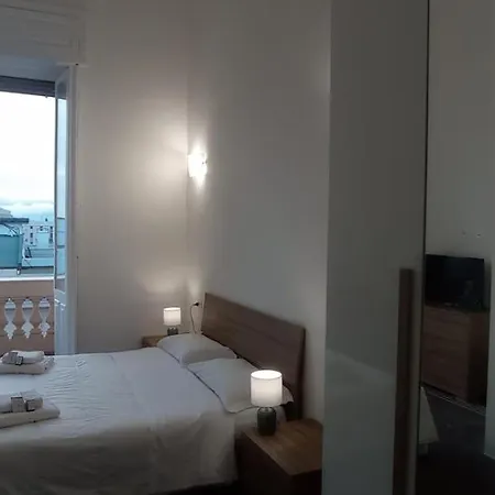 Guest house Onlyrooms V - & Train Station Cagliari