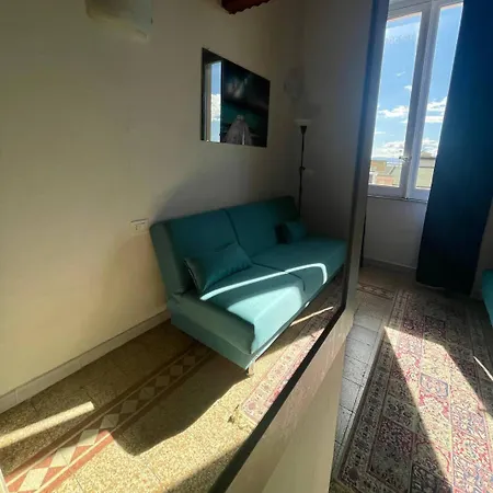 Onlyrooms V - & Train Station *