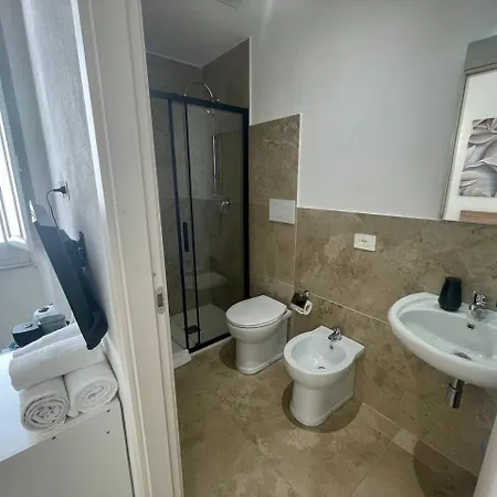 Guest house Onlyrooms V - & Train Station Cagliari