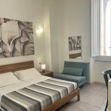 Guest house Onlyrooms V - & Train Station Cagliari