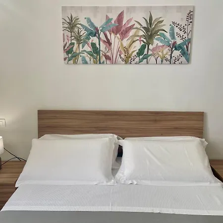 Guest house Onlyrooms V - & Train Station Cagliari
