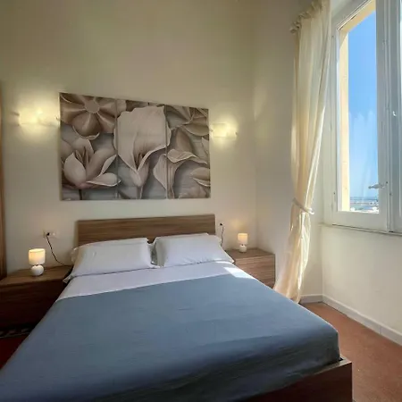 Guest house Onlyrooms V - & Train Station Cagliari