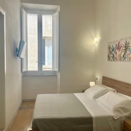 Onlyrooms V - & Train Station Cagliari