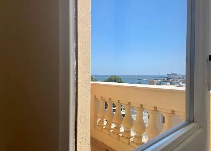 Pensjonat Onlyrooms V - Sea View & Train Station Cagliari