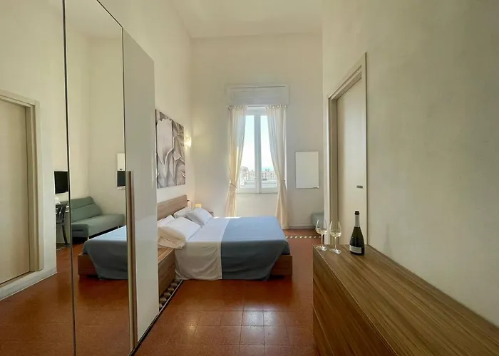 Pensjonat Onlyrooms V - Sea View & Train Station