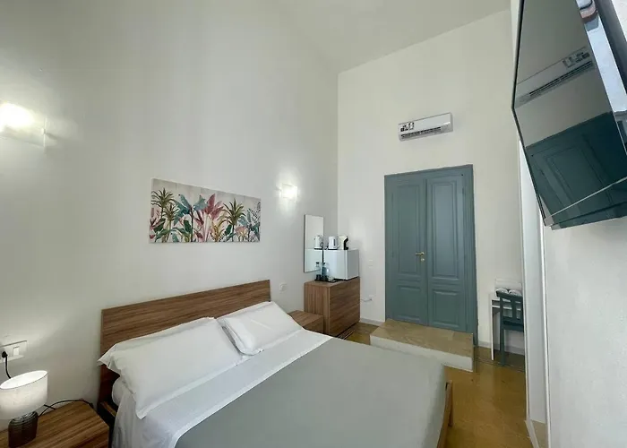 Onlyrooms V - Sea View & Train Station Cagliari