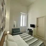 Onlyrooms V - Portside & Train Station Πανσιόν 3*