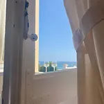 Πανσιόν Onlyrooms V - Portside & Train Station