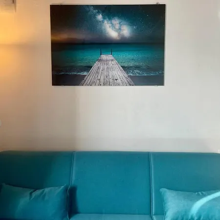 Guest house Onlyrooms V - Portside & Train Station