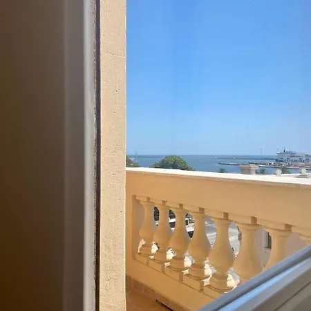 Gasthof Onlyrooms V - Sea View & Train Station Cagliari