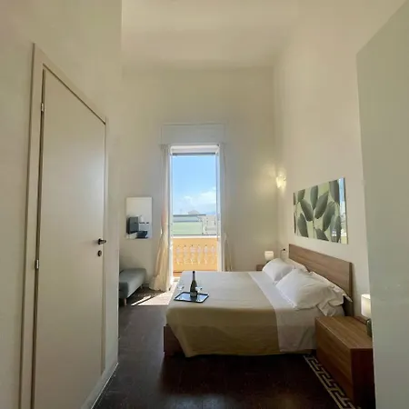 Onlyrooms V - Portside & Train Station 3* Cagliari