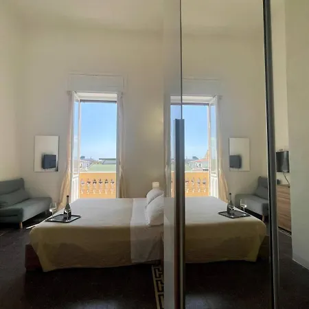 Guest house Onlyrooms V - Portside & Train Station 3*
