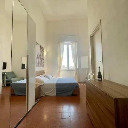 Onlyrooms V - Portside & Train Station 3* Cagliari