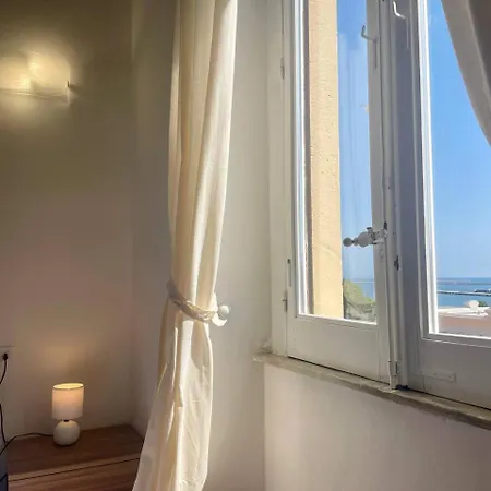 Onlyrooms V - Sea View & Train Station Gasthof Cagliari