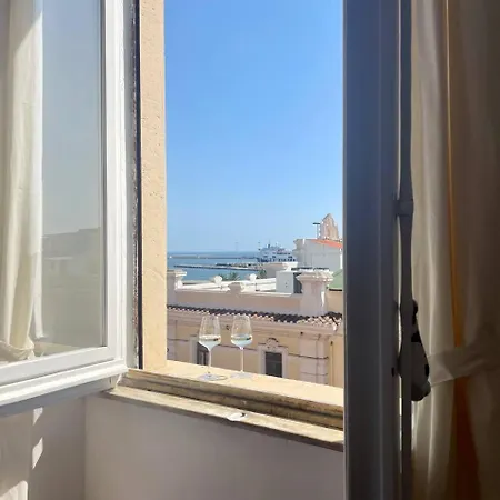 Onlyrooms V - Portside & Train Station Cagliari
