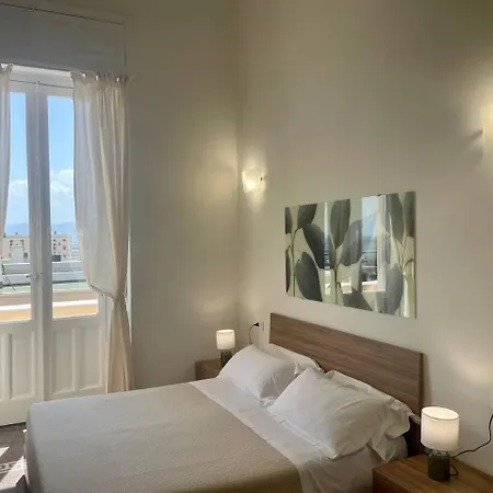 Onlyrooms V - Portside & Train Station Cagliari