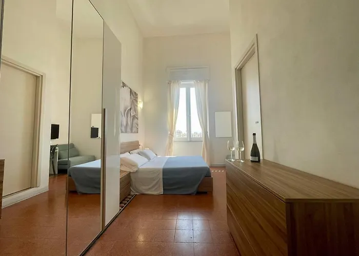 Onlyrooms V - Sea View & Train Station 3* Cagliari