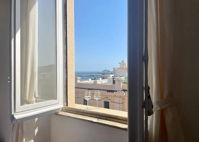 Onlyrooms V - Sea View & Train Station Cagliari