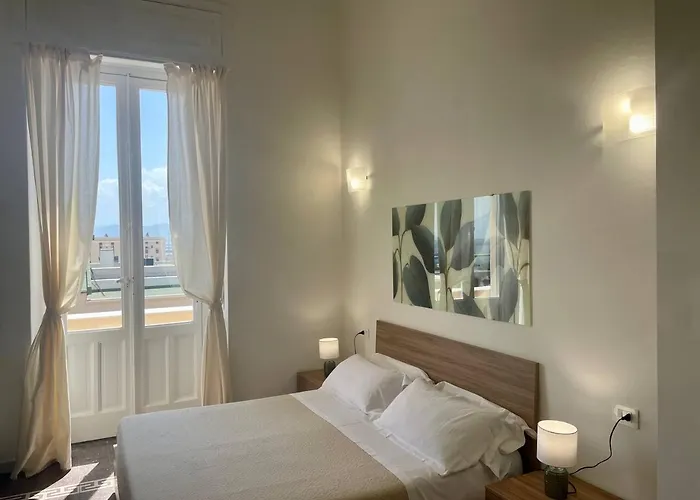 Onlyrooms V - Sea View & Train Station Cagliari